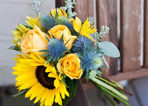 sunflower-yellow-roses-bouquet, Appleton WI Wedding Florist, Memorial Florists