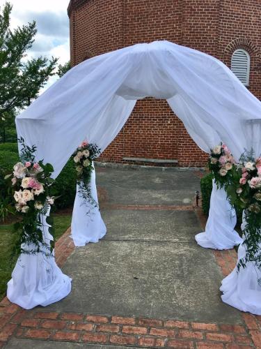 chuppah-flowers-wedding
