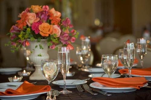 Reception Flowers, Table Centerpiece, Appleton WI Wedding Florist, Memorial Florists